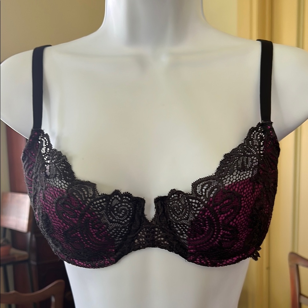 Victorias Secret Black Pink Underwire Lace Bra Size 34C
